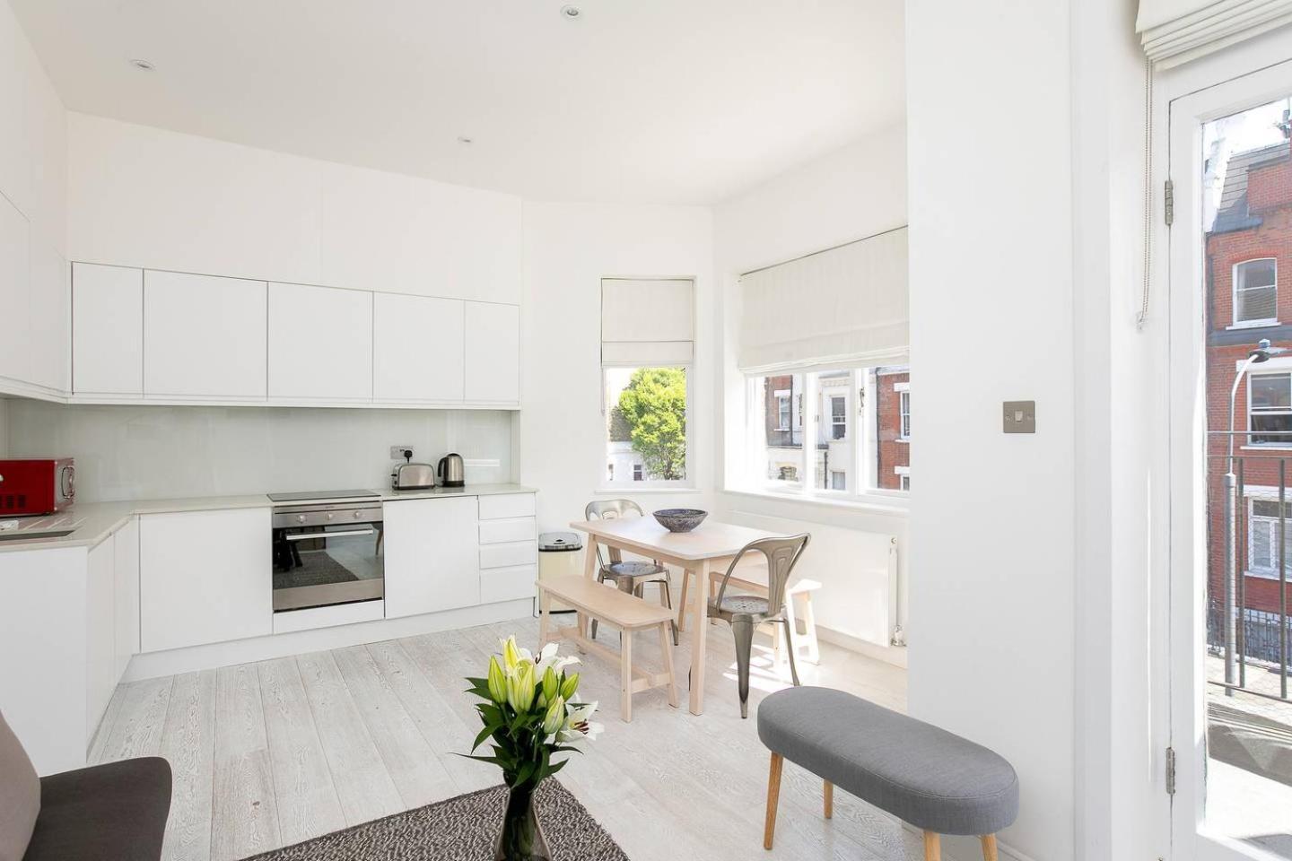 Guestready - West Kensington Home W/Balcony 伦敦 外观 照片